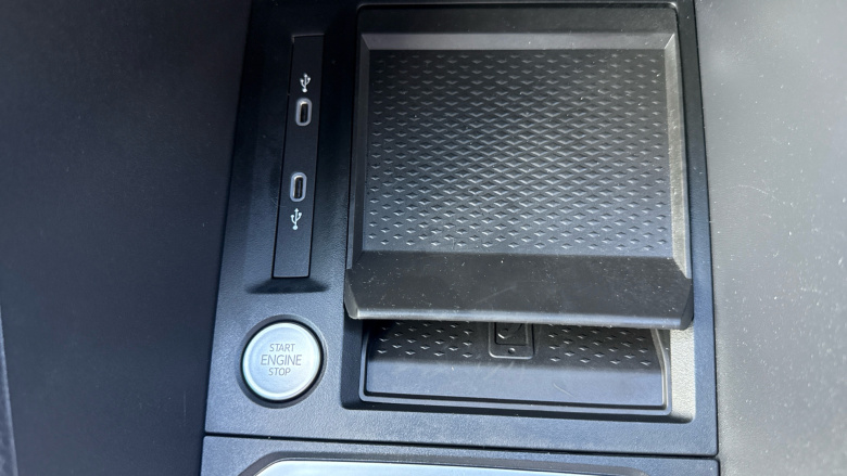 Ford Transit Connect 250 L2 Petrol 1.5 EcoBoost PHEV 150 Limited Van Auto